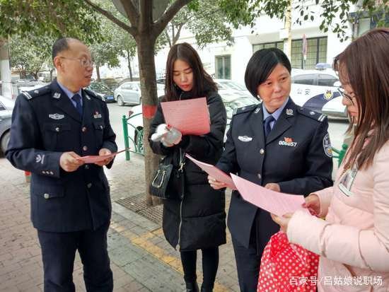 江苏一河中捞出装在铁笼中的男尸 ，是谁把他装进去的？