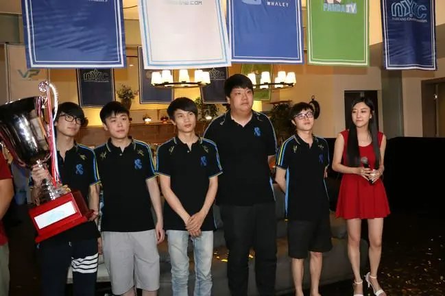 new bee是什么梗？