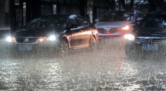 夏天的雨有什么特点