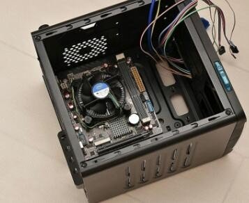 电脑主机小机箱好还是大机箱好？