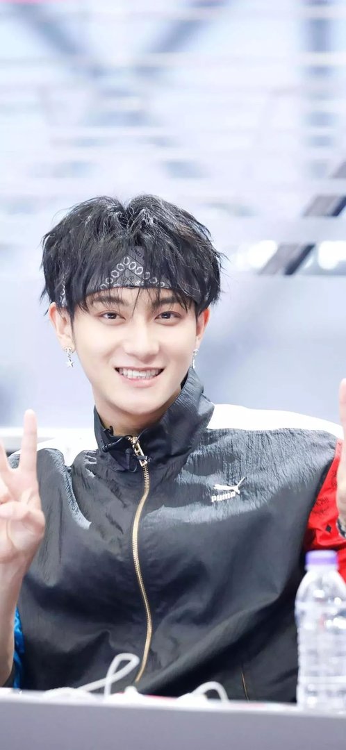 在《萌探探探案》中，黄子韬凭一人之力逼疯杨迪沙溢，黄子韬的综艺感如何？