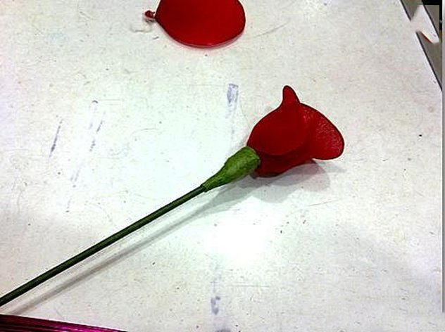手工丝袜花的玫瑰花怎么做