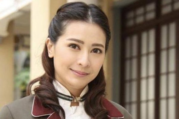 电影《一家大晒》里面的领带售货员叫什么