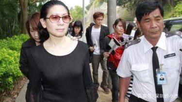 凌宝儿是周星驰背后的女人,多次