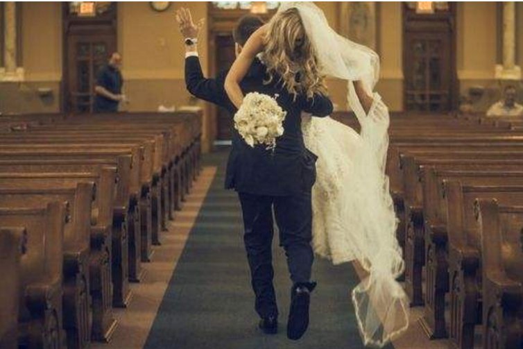 天蝎座女生喜欢一个人会有什么表现?