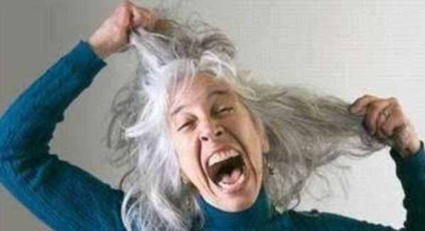 头发变白是缺少什么维生素？