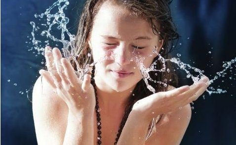 为什么我鼻子上经常长痘痘