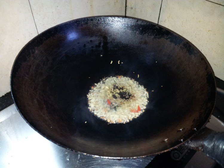 花江狗肉的做法及配料是什么?