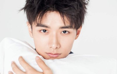 被于正捧了四年的赵奕钦为什么总是火不起来？