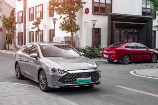 目前有哪些汽车是油电混合的？