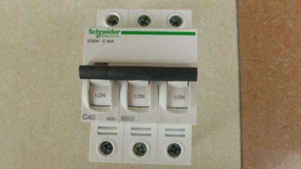 空气开关推荐施耐德电气的吗？