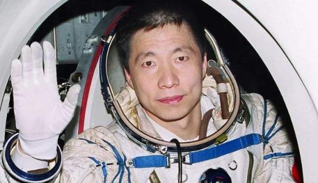 杨利伟回到地球后,17年为何不再上天?