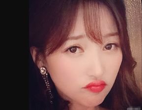 韩寒曾公开表白金莎，现如今金莎怎样了呢？