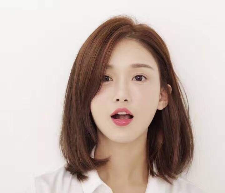 圆形脸的女生，适合什么样的发型？