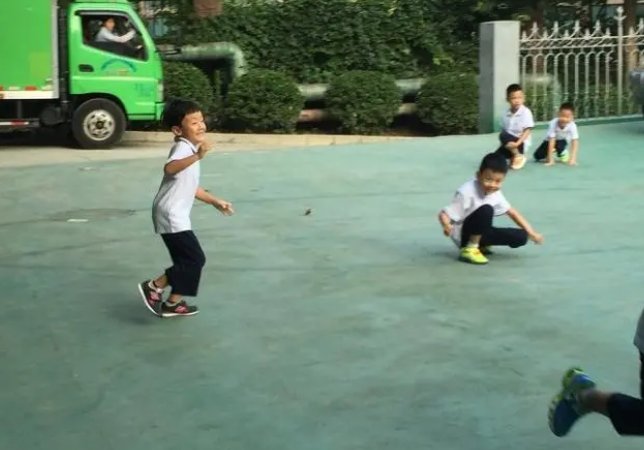 老鹰捉小鸡游戏规则和玩法