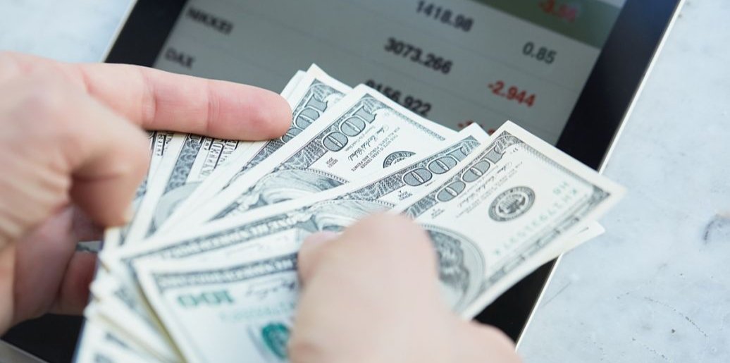 银行为什么要开展个人贷款业务？