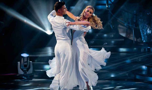 华尔兹的音乐节奏的几拍的啊