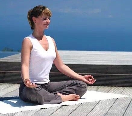 峨眉山警方通报林间发现两具尸体，具体是什么情况？