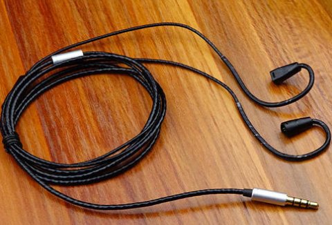 耳机发烧友进，森海塞尔ie8和ie8i有什么区别