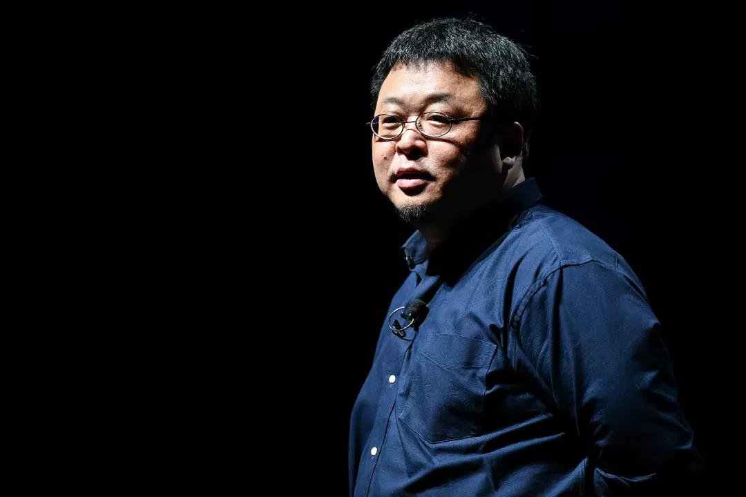 罗永浩接受采访时称3年还清6亿元债务，他为何会欠这么多钱？