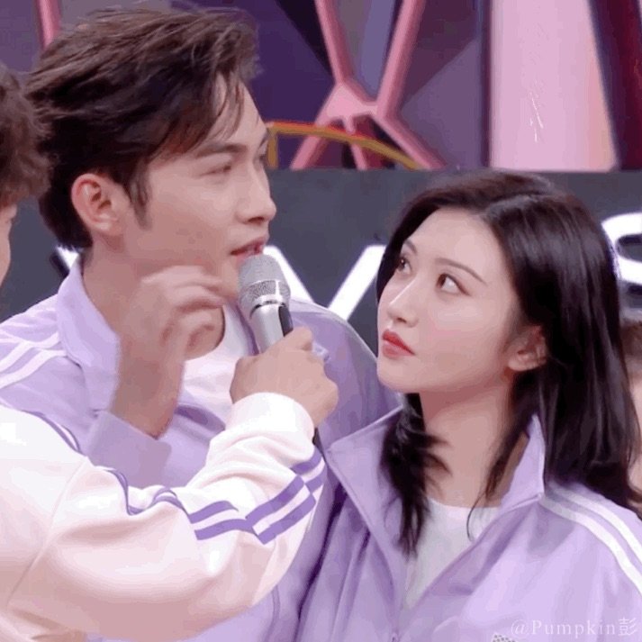 梦幻联动!谭松韵晒景甜张彬彬合照,你被哪些细节甜到了?