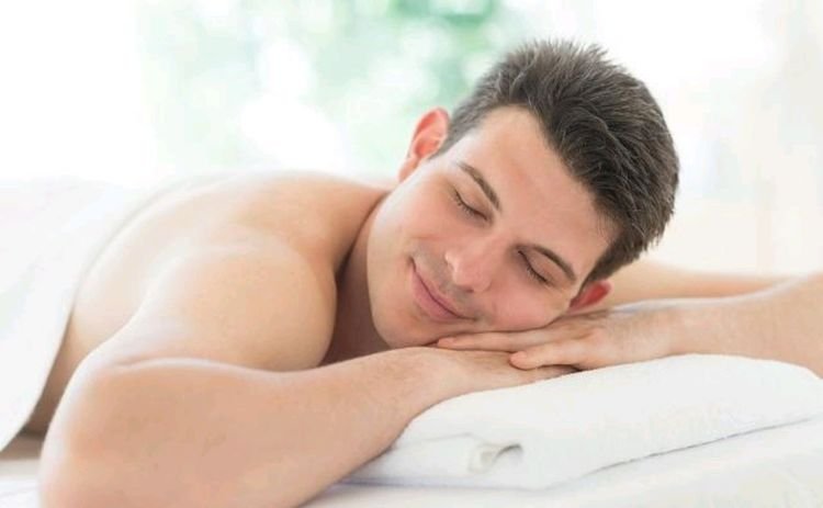 长时间趴着睡觉,会对身体造成哪些伤害?