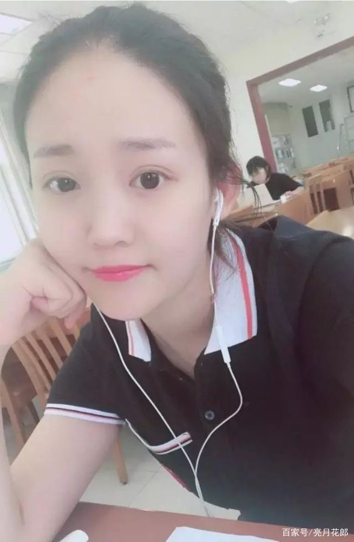 “绿地门”后反思,你认为女主缺钱还是觉得生活没意义呢?