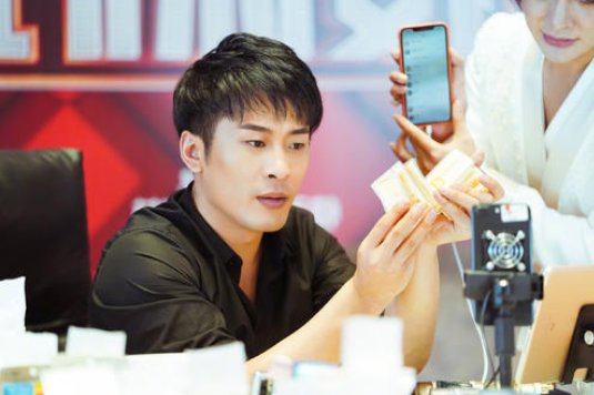 辛巴遭打假人电话敲诈，录音曝光气势嚣张：盯上你了！是谁把他逼上绝路？