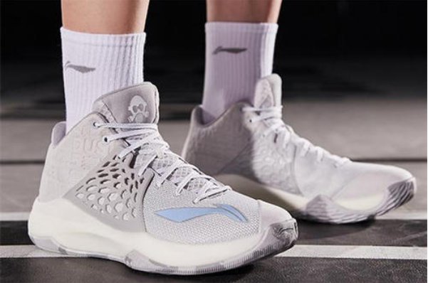 梦见穿新鞋子是什么意思