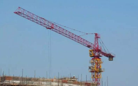 工地承包塔吊一个月能给多少钱