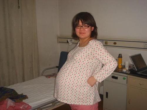 郑州女子怀上八胞胎医生建议减胎,从医学角度分析,她有机会保住孩子吗?