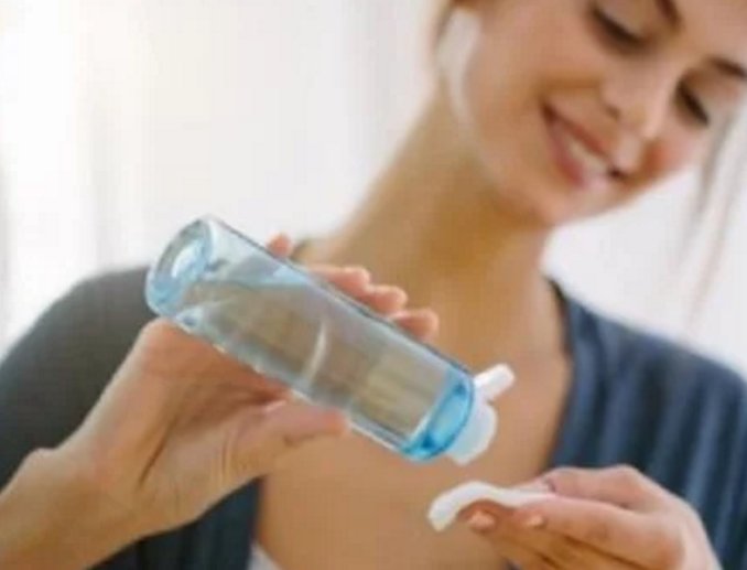 保湿凝露和保湿水有什么区别