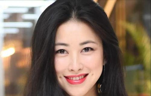 女明星朱珠新婚老公王昀佳多张私房照曝光,他是否能配得上朱珠?