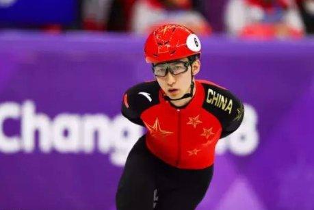 武大靖谈自己被罚下，他对自己的表现是如何评价的？