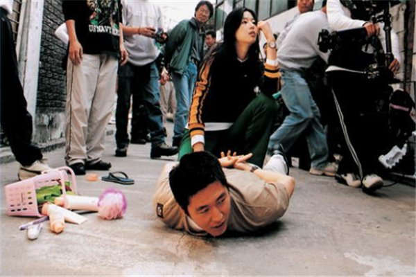 大润发就私自处罚小偷公开致歉,“以恶制恶”造成了什么严重后果?