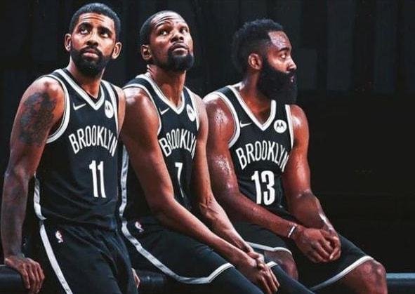 NBA新赛季中,篮网主场揭幕战不敌黄蜂,哈登在场上的表现怎么样?