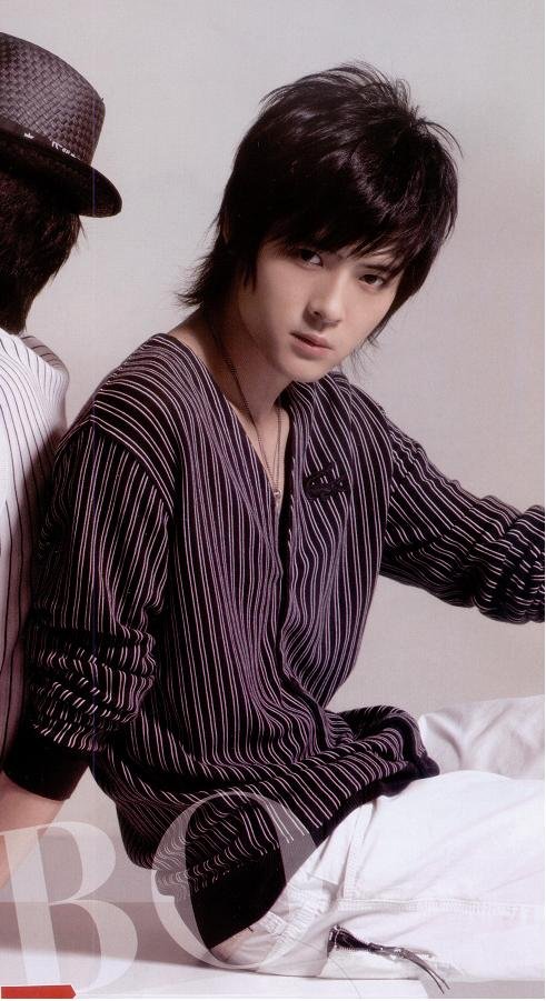 给几张付辛博近期照片！