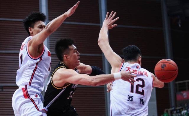 郭艾伦失声痛哭，原因为何？