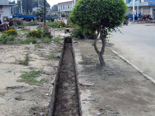 什么是有道牙的路面 什么是边沟式雨水口？