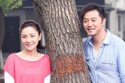 对于网友猜测沙溢系错扣子一事,胡可是怎样回应的?