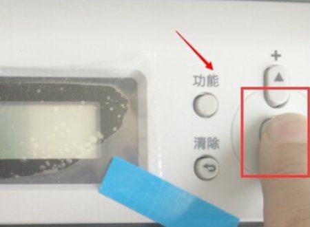 为什么东芝181复印机开机时总是显示缺墨粉,刚换的墨粉也是如此。