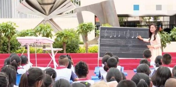 玖月奇迹王小玮离婚后首现身,王小玮是何状态?