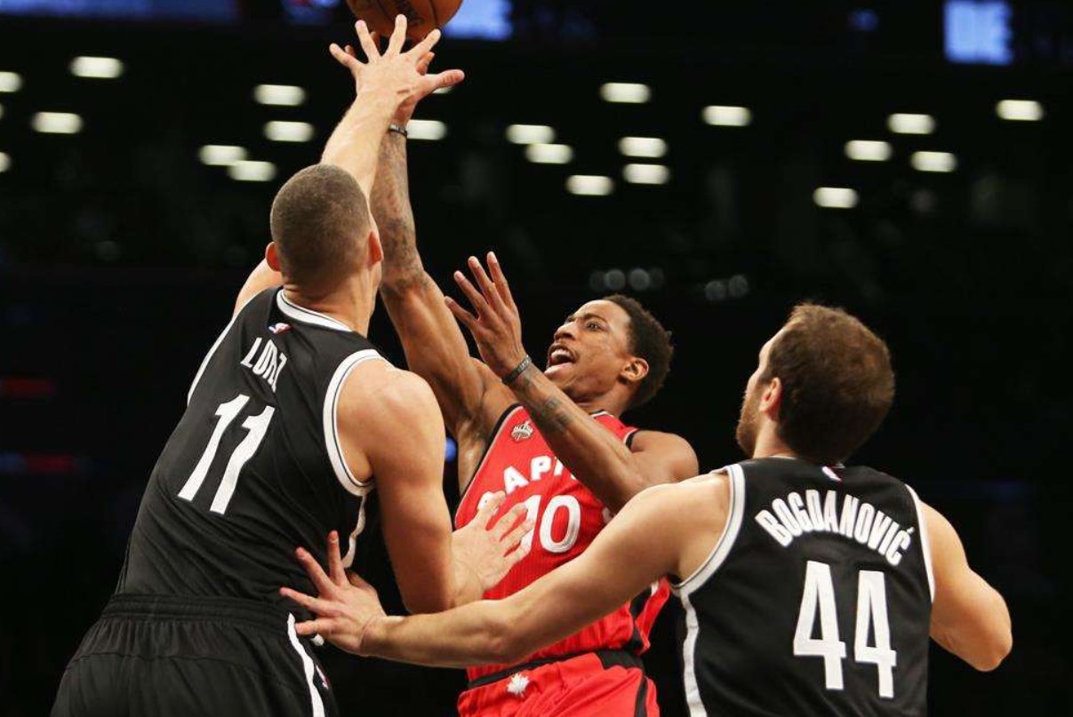 NBA新赛季中,篮网主场揭幕战不敌黄蜂,哈登在场上的表现怎么样?