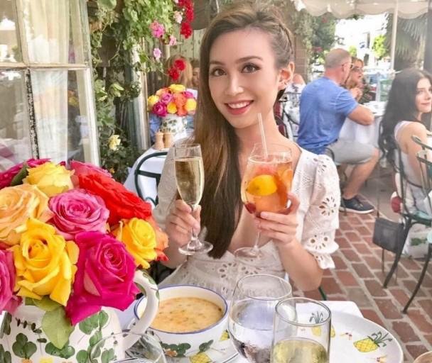 赌王长孙女哪里不舒服?