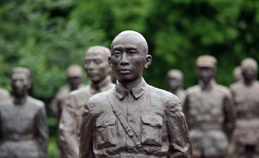 中国近代英雄人物事迹