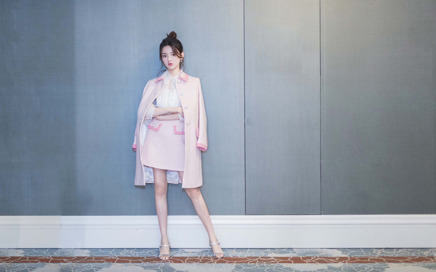 火箭少女的崩溃式告别，杨超越为什么跟老板吵架？