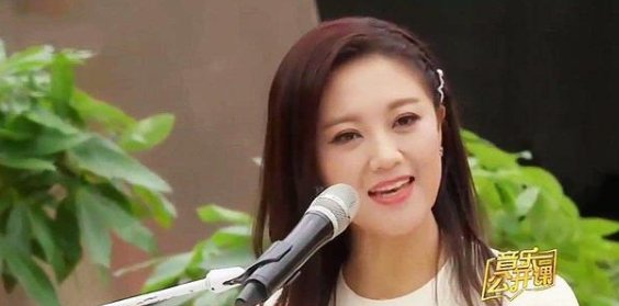 玖月奇迹王小玮离婚后首现身,王小玮是何状态?