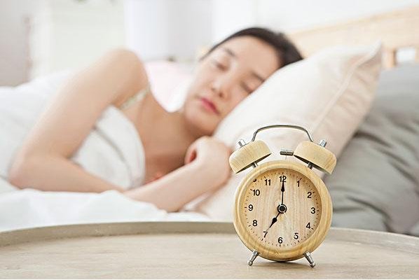 设多个闹钟反复惊醒可致慢性疲劳,这是为什么呢?