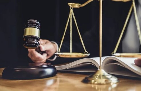 黑河首起恶势力案13名被告均判无罪，法院判决的依据是什么？