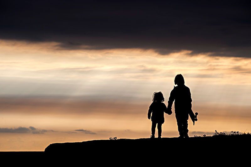 3月龄宝宝打针，山东爸爸心疼哭成泪人，看到这一幕你是何感受？